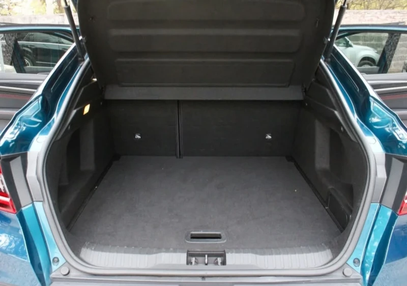 Renault Arkana 1.6 E TECH / RS LINE / WARRANTY/ FULL OPTION, снимка 17 - Автомобили и джипове - 51699753