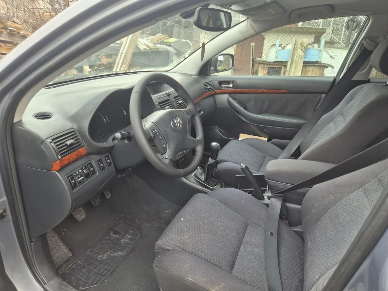 Toyota Avensis, снимка 7 - Автомобили и джипове - 52912707