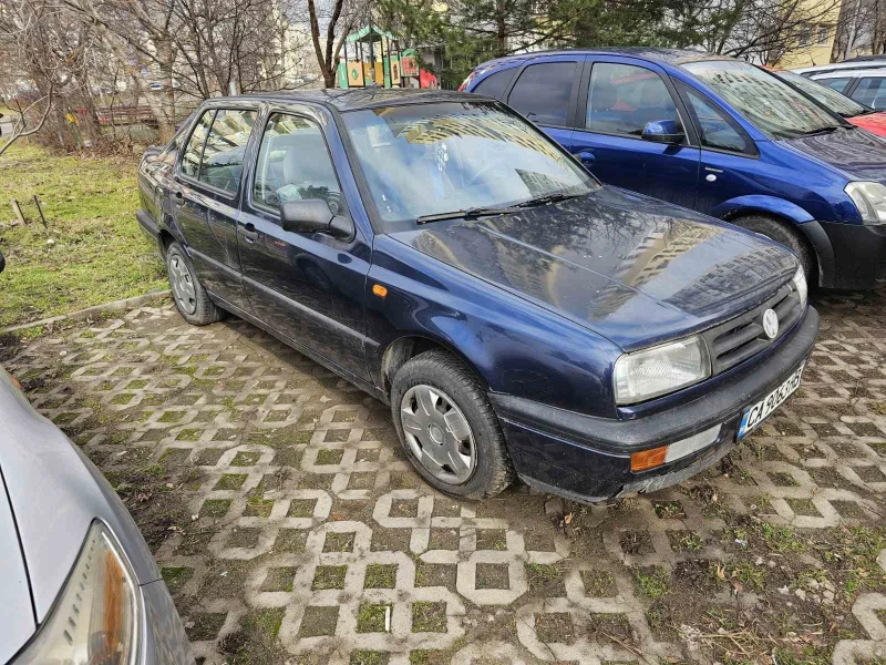 VW Vento 1.9 TD, снимка 7 - Автомобили и джипове - 53297561