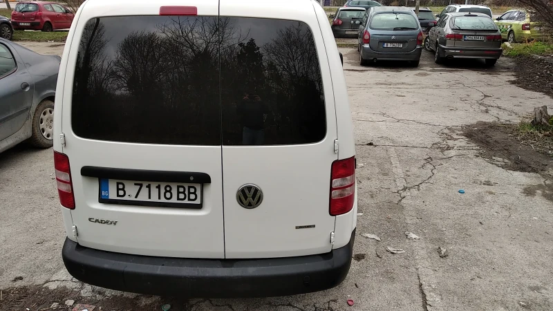 VW Caddy 1.6 Фабрична газ, снимка 10 - Автомобили и джипове - 53405637