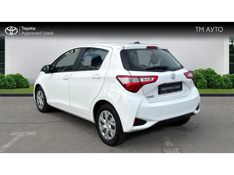 Toyota Yaris 1.5VVT-i Dynamic Business, снимка 2 - Автомобили и джипове - 49125234