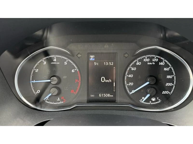 Toyota Yaris 1.5VVT-i Dynamic Business, снимка 14 - Автомобили и джипове - 49125234