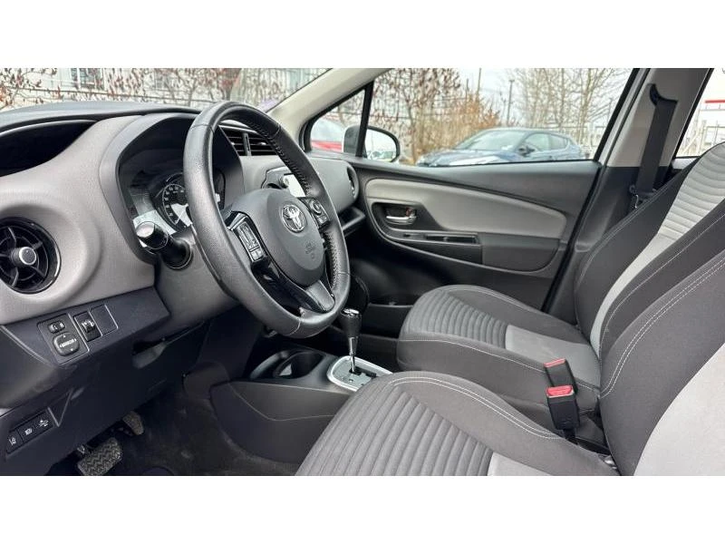 Toyota Yaris 1.5VVT-i Dynamic Business, снимка 12 - Автомобили и джипове - 49125234