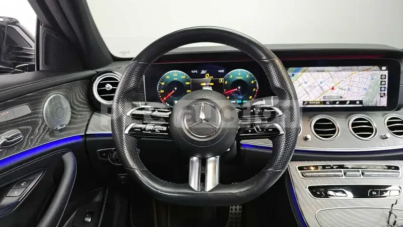 Mercedes-Benz E 220 d 4matic| DISTRONIC| HEAD-UP| BURMESTER| ВКЛ. ТЕХН, снимка 6 - Автомобили и джипове - 54401395
