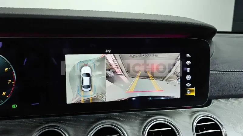 Mercedes-Benz E 220 d 4matic| DISTRONIC| HEAD-UP| BURMESTER| ВКЛ. ТЕХН, снимка 10 - Автомобили и джипове - 54401395