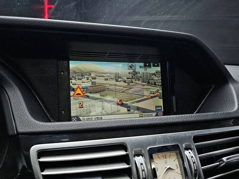 Mercedes-Benz E 220 E220 CDI Avantgarde| 170к.с., снимка 14 - Автомобили и джипове - 56255743