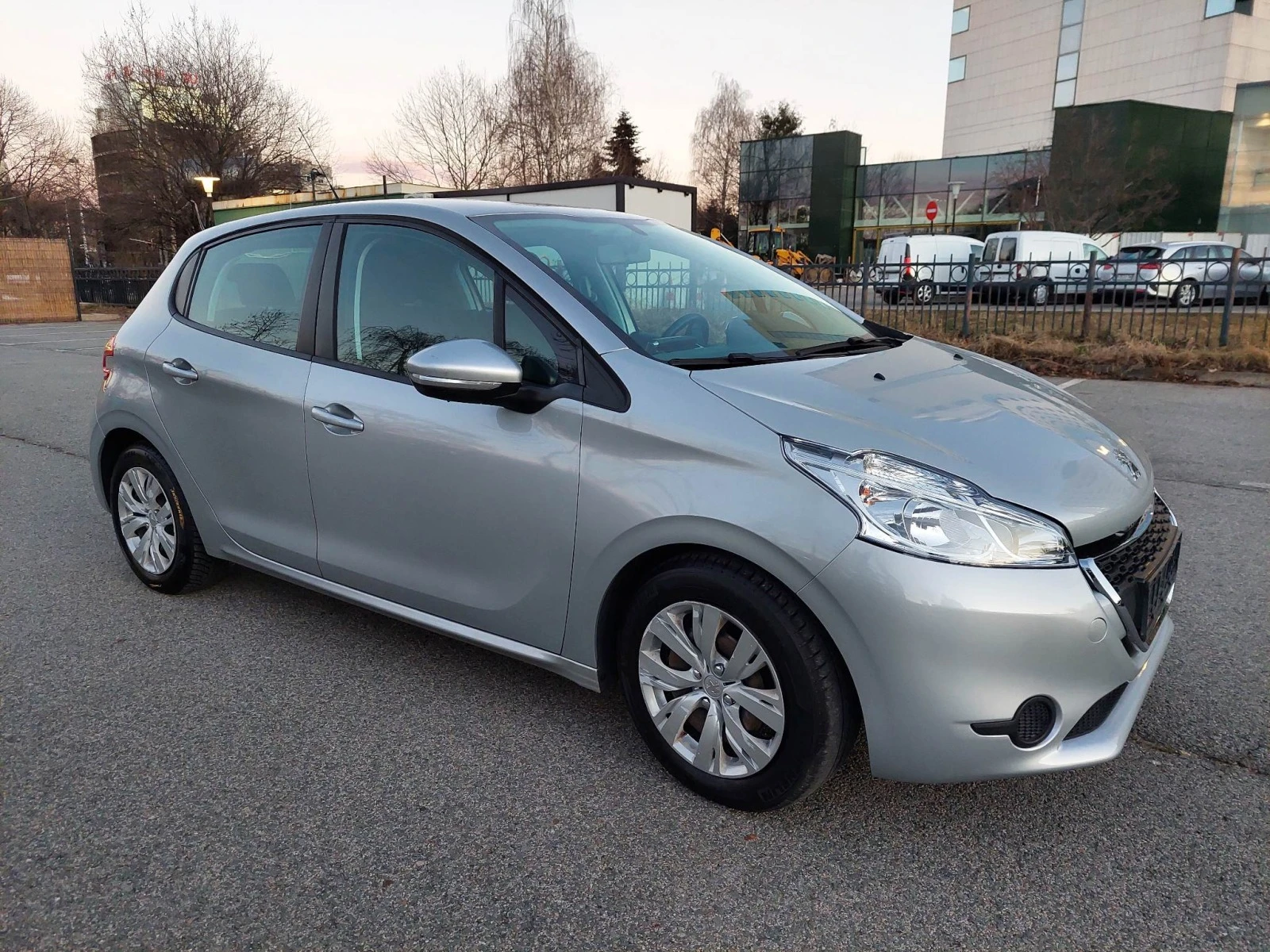 Peugeot 208 1,6e-HDi 92ps, снимка 1