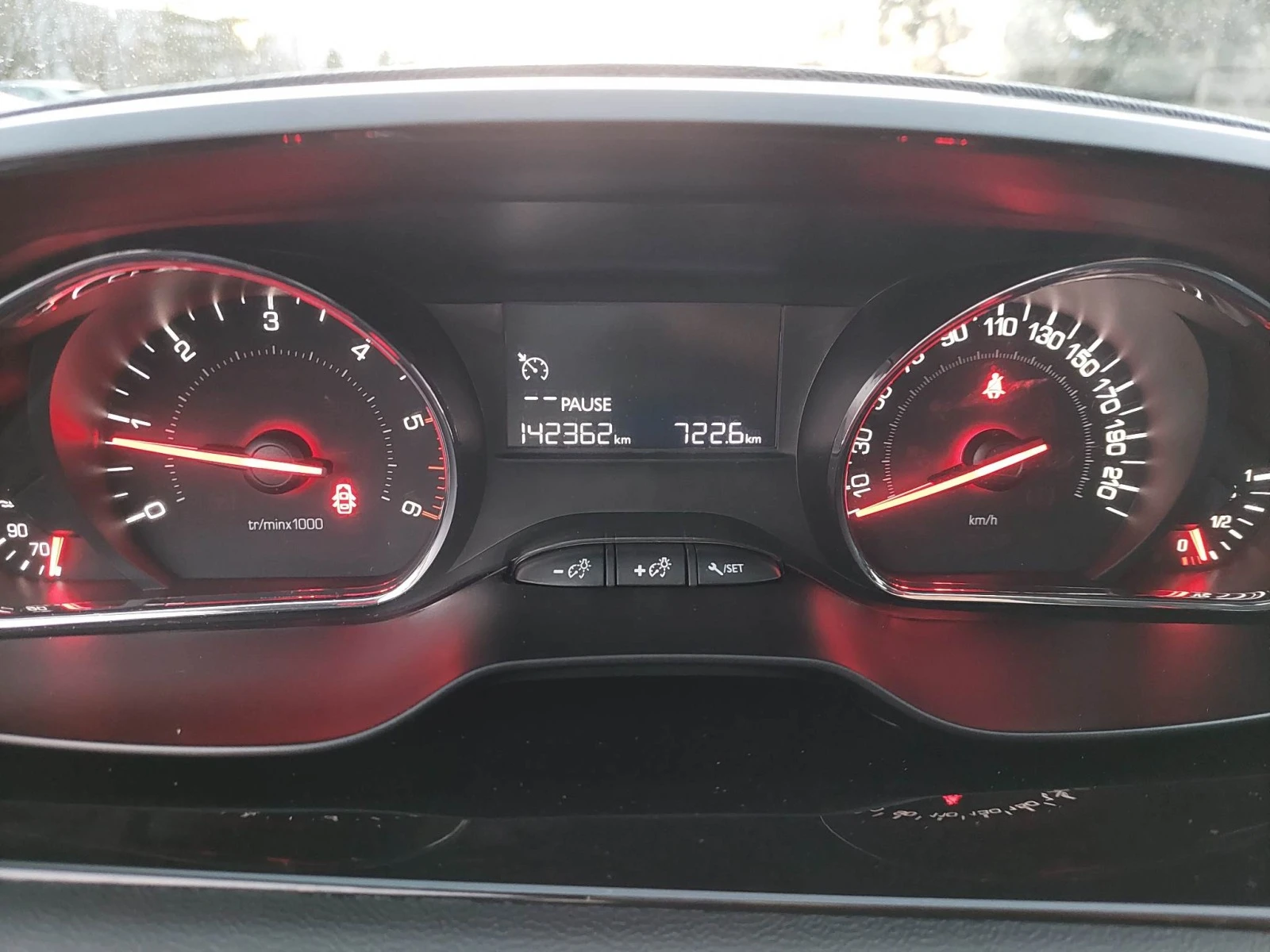 Peugeot 208 1,6e-HDi 92ps | Mobile.bg   12