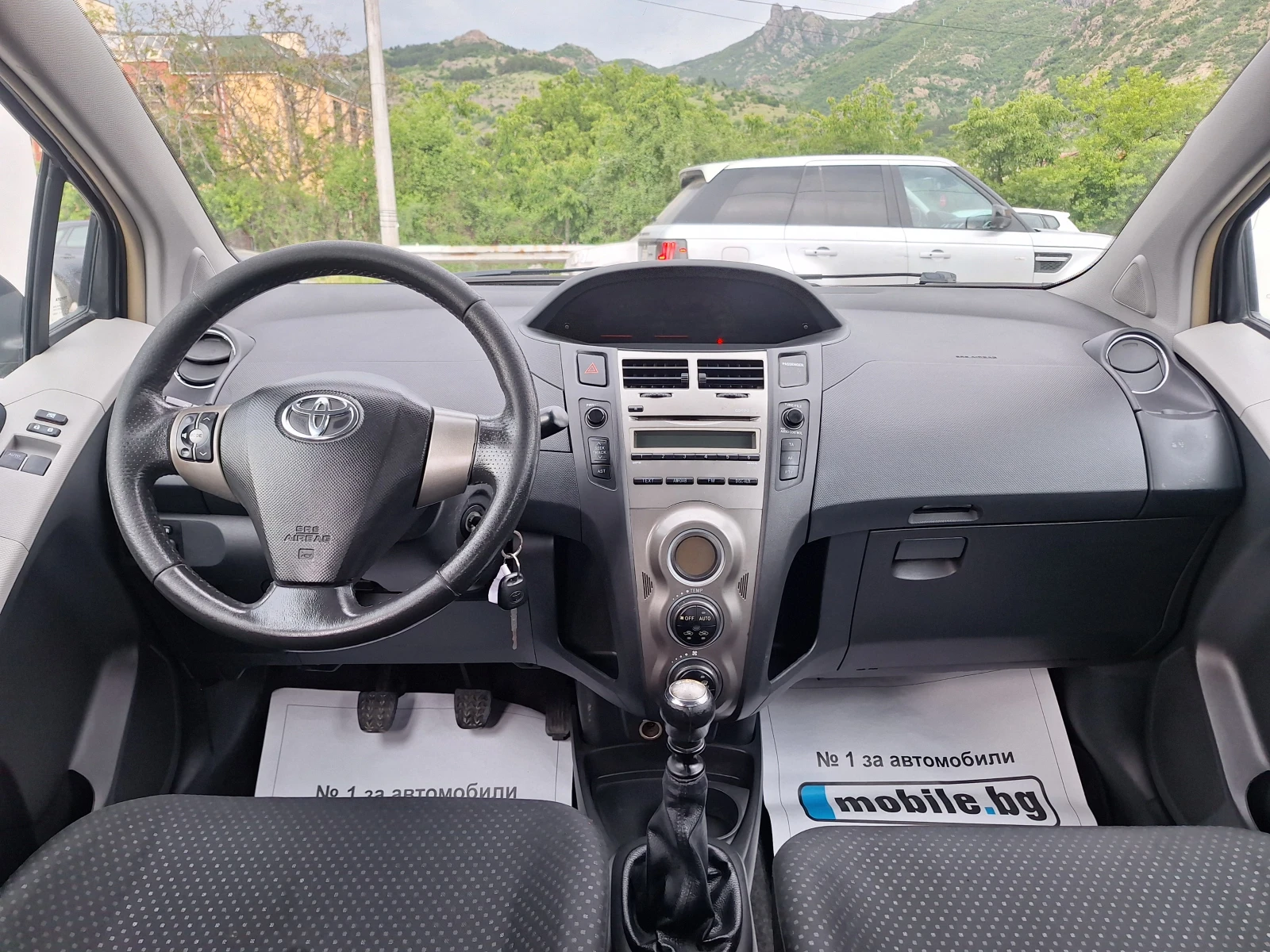 Toyota Yaris 1.3 KATO HOBA - изображение 10