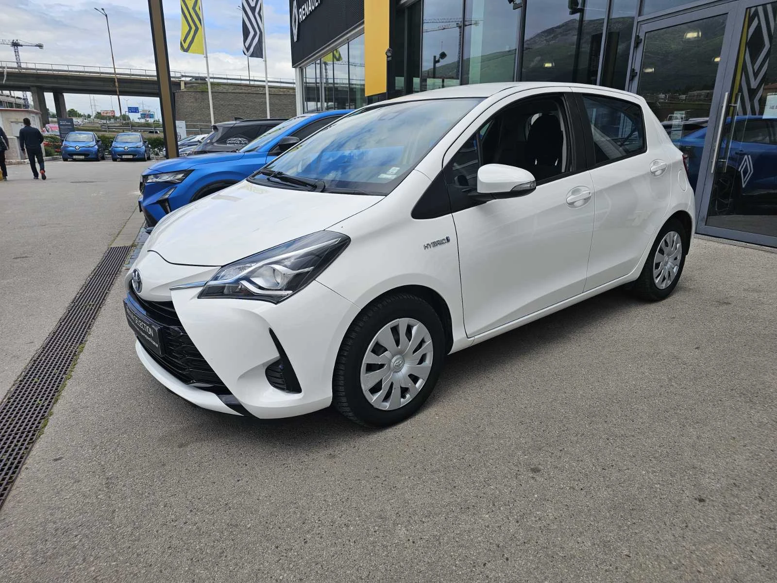 Toyota Yaris 1.5 Hybrid 75 hp | Mobile.bg   1