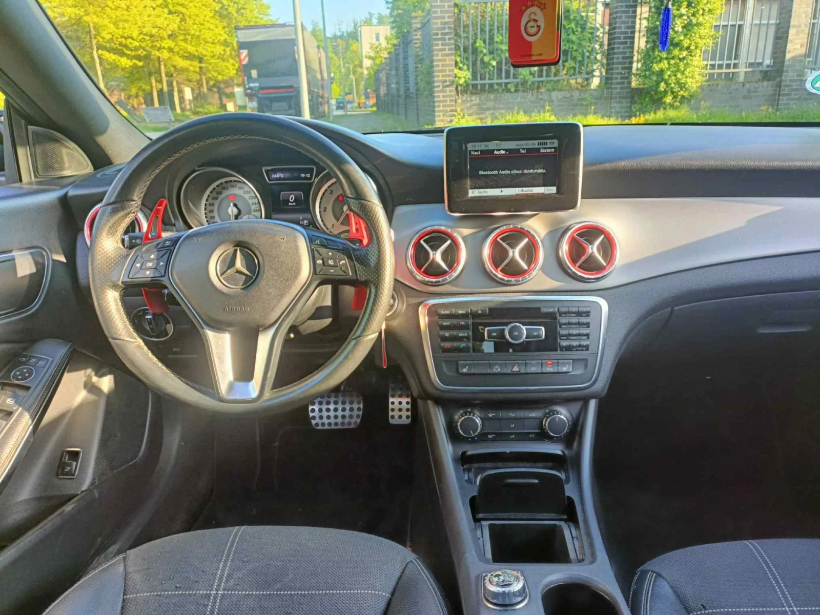 Mercedes-Benz CLA 200  - изображение 7
