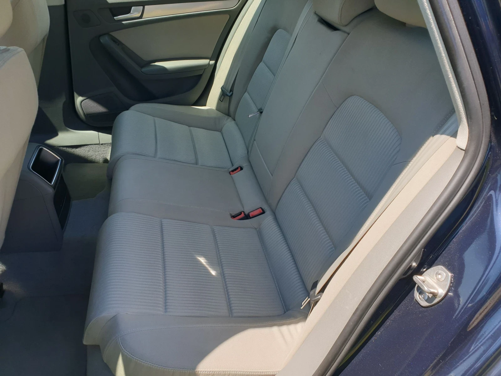 Audi A4 2.0TDI 170HP NAVI LED - изображение 9