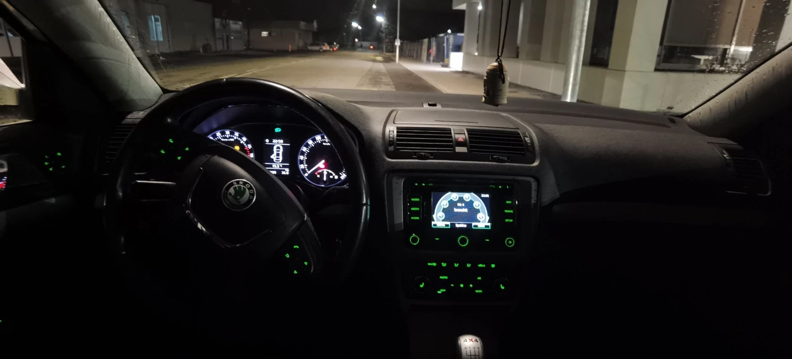 Skoda Octavia 1.6 tdi 105 ks diesel 4x4 2010 g veche rgistrirana - изображение 8