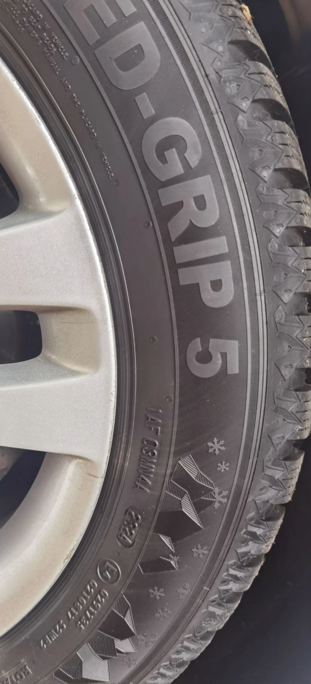 Skoda Octavia 1.6 tdi 105 ks diesel 4x4 2010 g veche rgistrirana - изображение 9