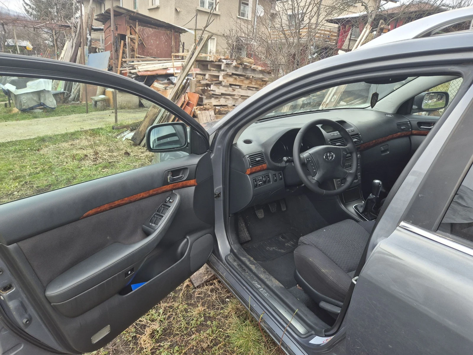 Toyota Avensis  - изображение 6