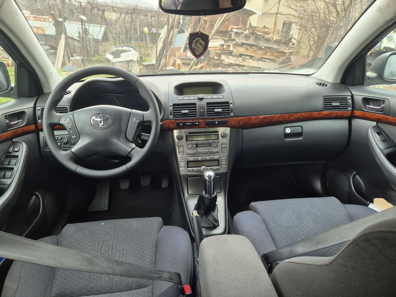 Toyota Avensis  - изображение 4