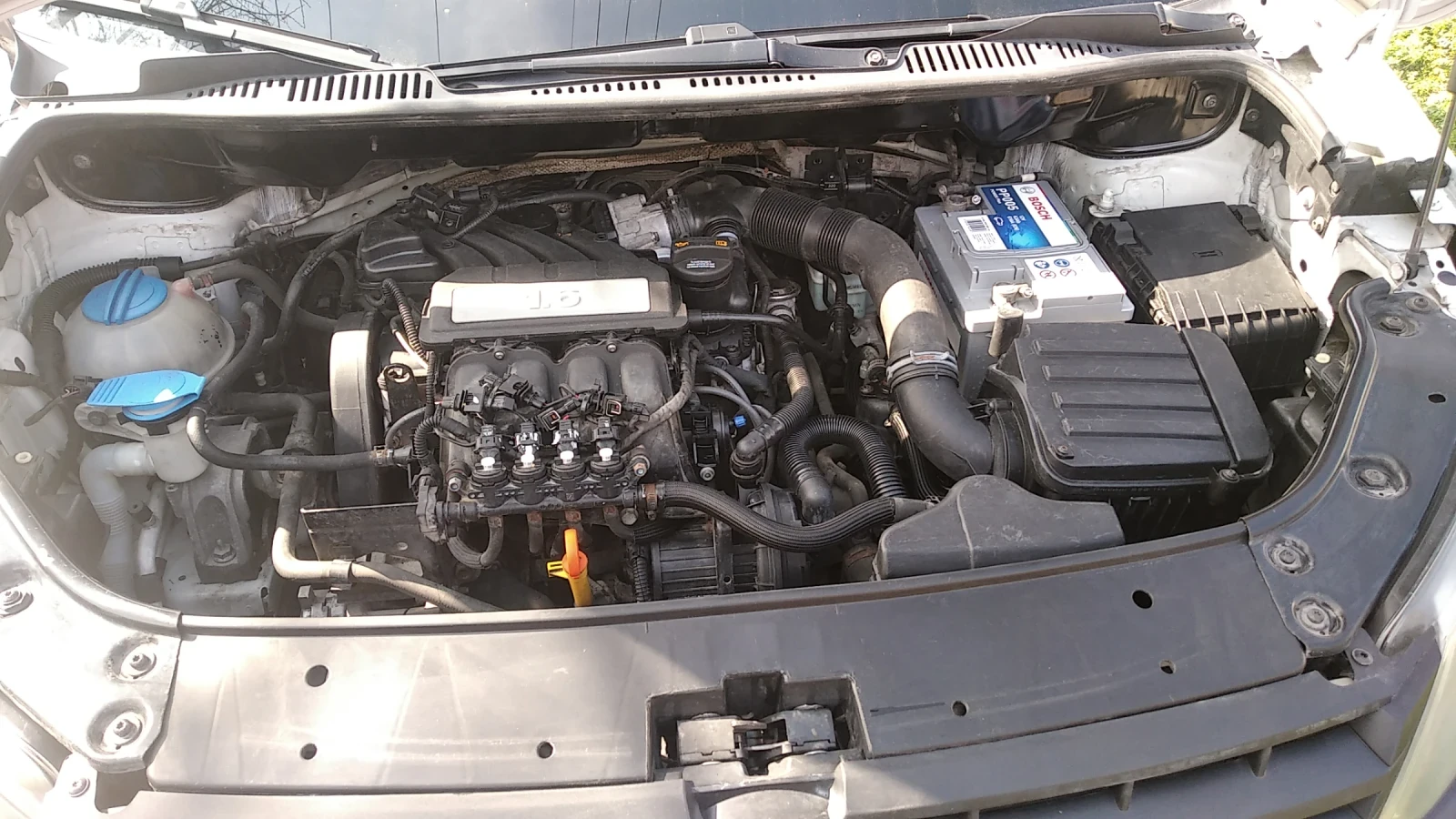 VW Caddy 1.6 LPG газ/бензин, снимка 4 - Автомобили и джипове - 53405637