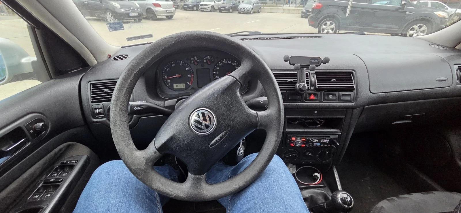 VW Golf 4, снимка 5 - Автомобили и джипове - 54044647