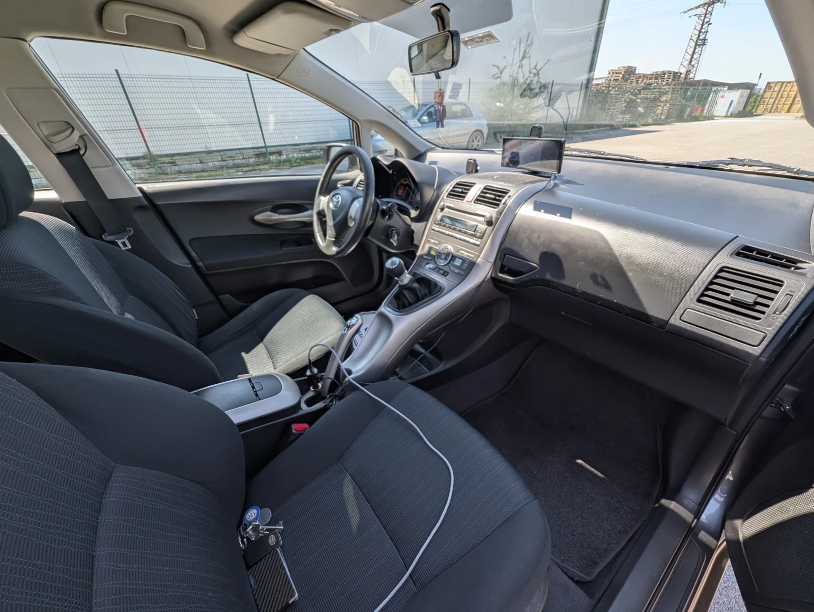 Toyota Auris, снимка 8 - Автомобили и джипове - 54163834