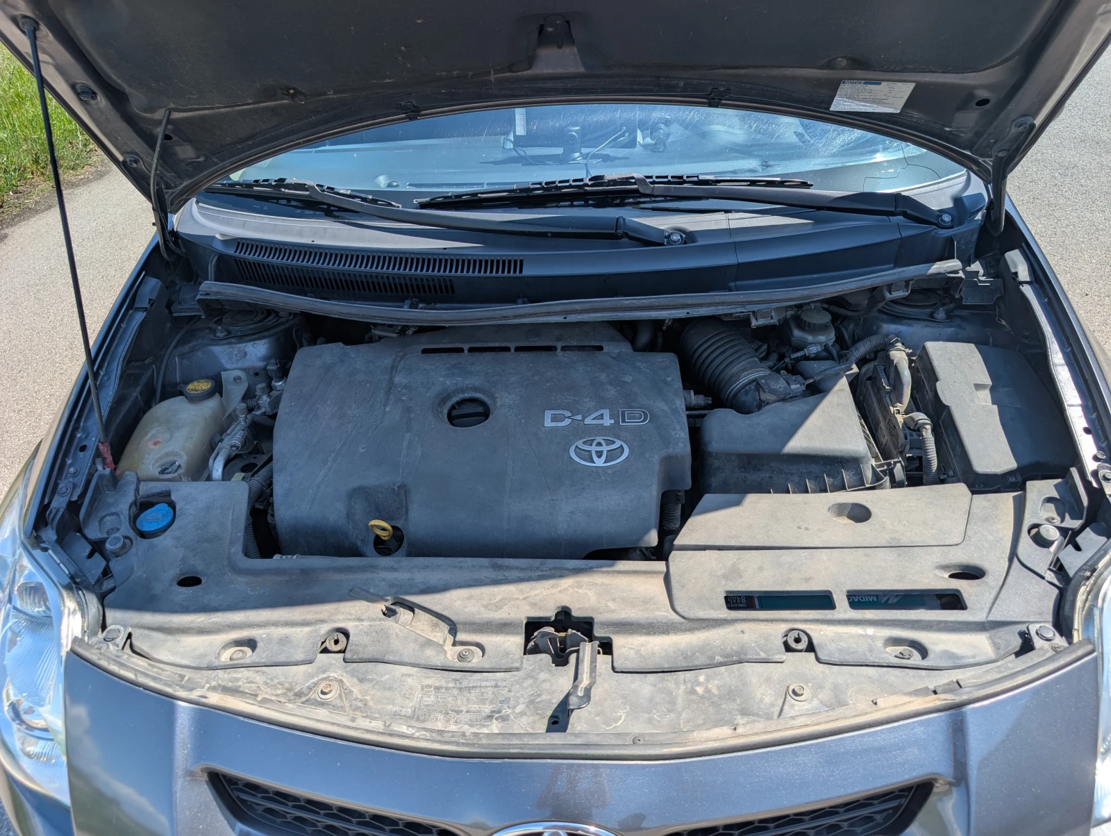 Toyota Auris, снимка 12 - Автомобили и джипове - 54163834