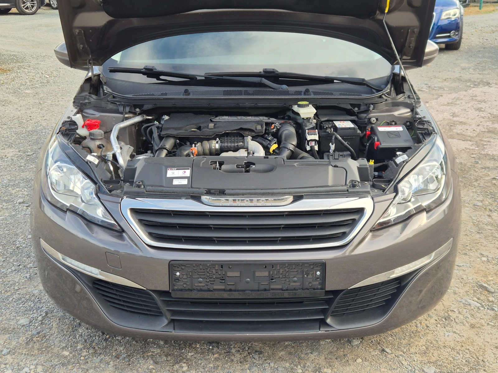 Peugeot 308 SW 1.6HDI 115кс, снимка 15 - Автомобили и джипове - 54773910