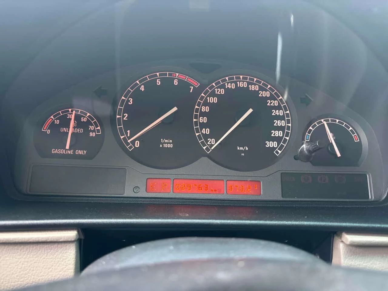 BMW 850 * ЧИСТА СЕРВИНА ИСТОРИЯ* ПЕРФЕКТНО СЪСТОЯНИЕ* , снимка 10 - Автомобили и джипове - 54813307