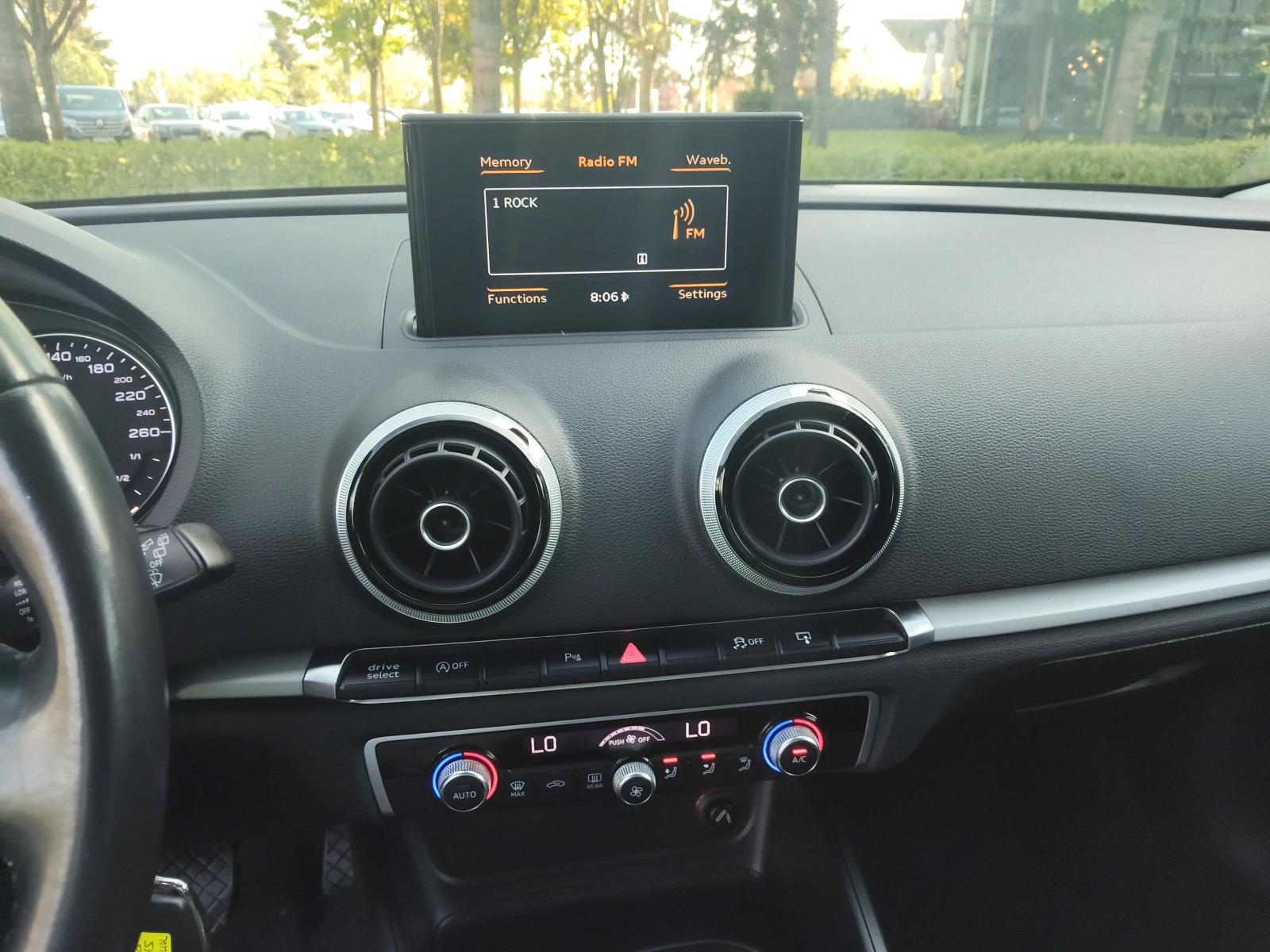 Audi A3 1, 6d 110ps AUTOMATIC, снимка 8 - Автомобили и джипове - 54883344