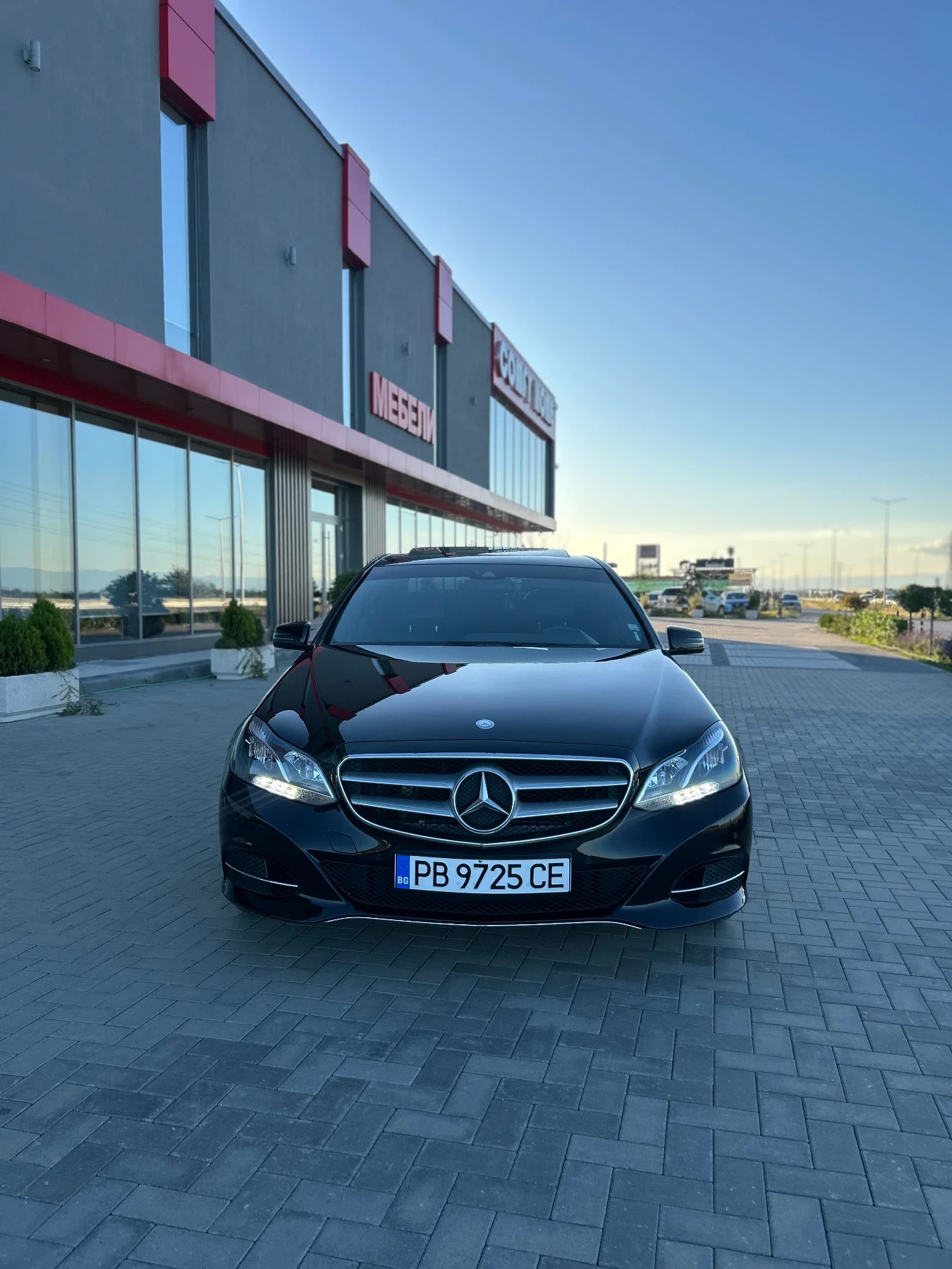Mercedes-Benz E 350 BlueTec/Avantgarde/TOP!, снимка 2 - Автомобили и джипове - 54935225