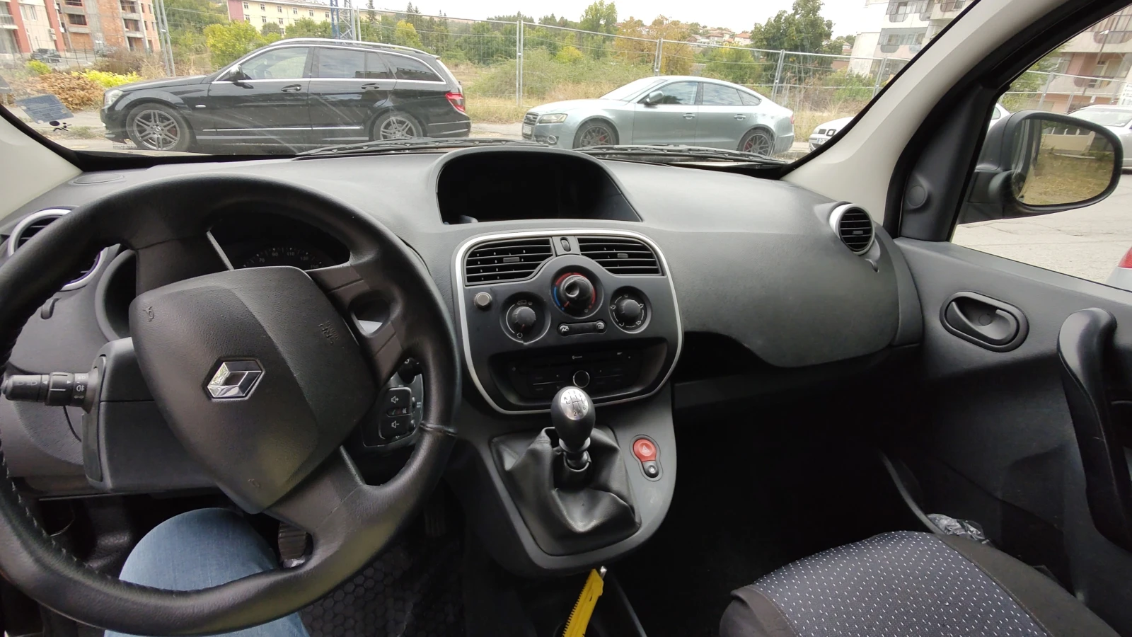 Renault Kangoo Maxi 1.5dCi 110, снимка 5 - Автомобили и джипове - 55052665