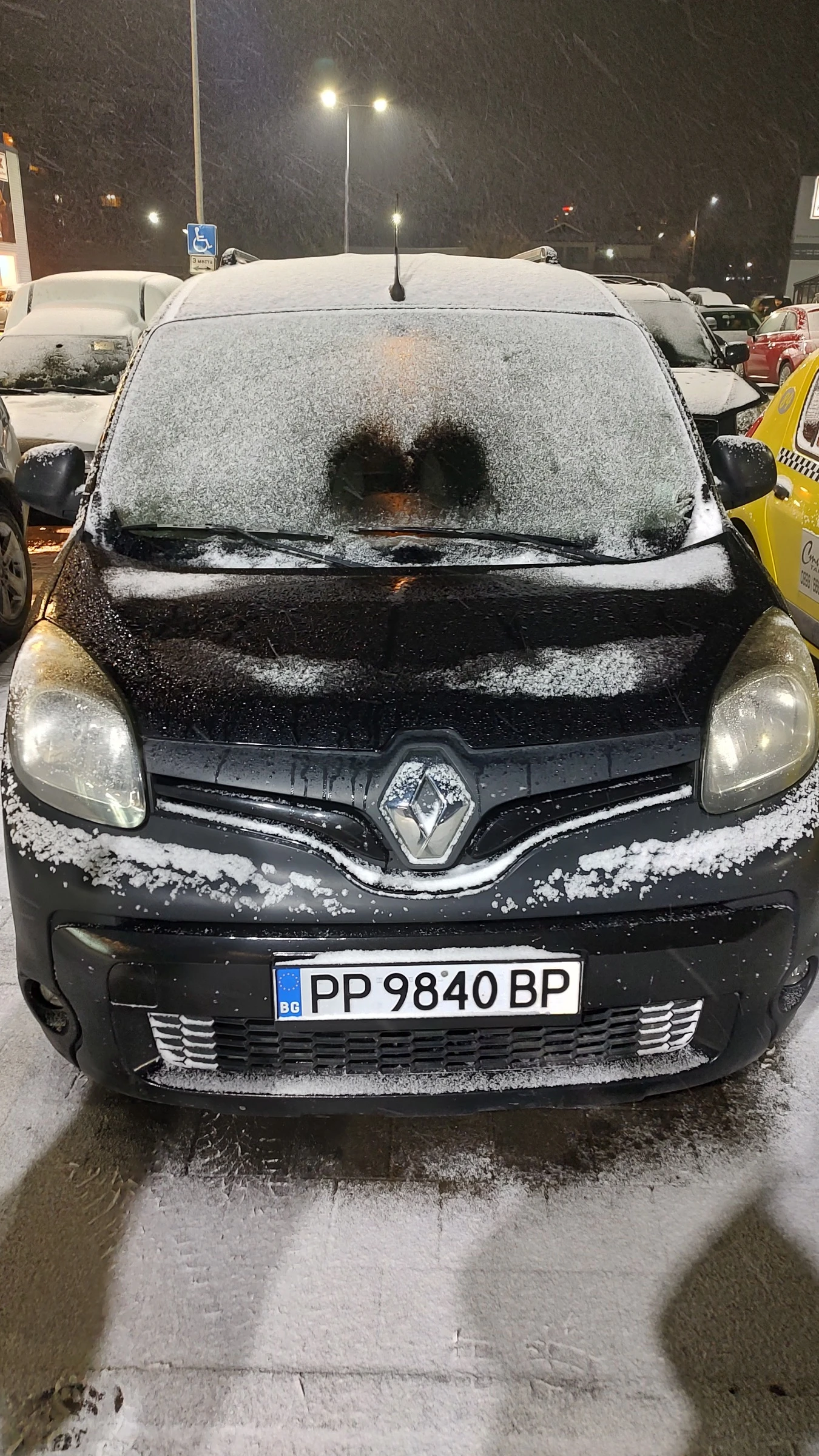 Renault Kangoo Maxi 1.5dCi 110, снимка 10 - Автомобили и джипове - 55052665