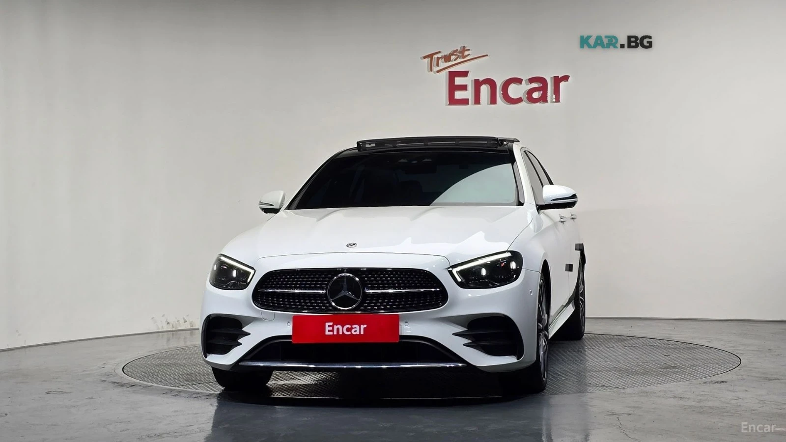 Mercedes-Benz E 350 4MATIC* AMG-LINE* 360* BURMESTER* ДИСТРОНИК* ХЕДЪП, снимка 2 - Автомобили и джипове - 55748573