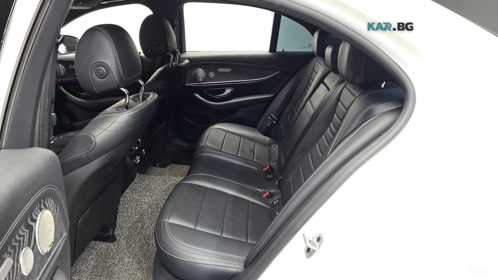 Mercedes-Benz E 350 4MATIC* AMG-LINE* 360* BURMESTER* ДИСТРОНИК* ХЕДЪП, снимка 10 - Автомобили и джипове - 55748573