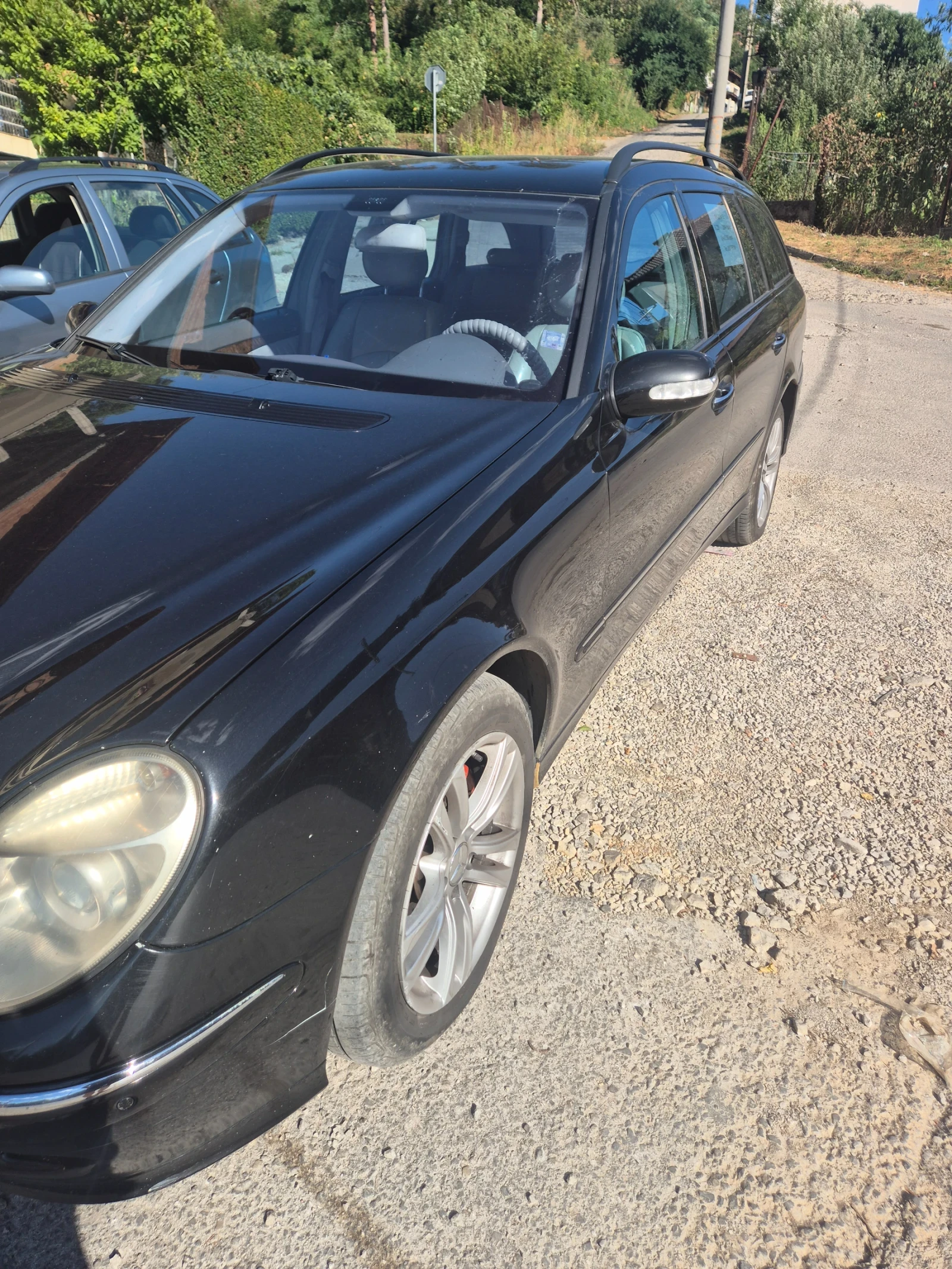 Mercedes-Benz E 220, снимка 5 - Автомобили и джипове - 55952768