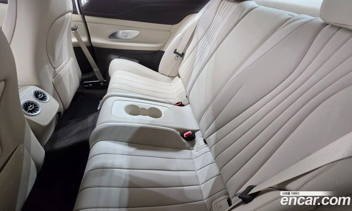 Mercedes-Benz E 400 E400 4MATIC Coupe, снимка 11 - Автомобили и джипове - 56152020