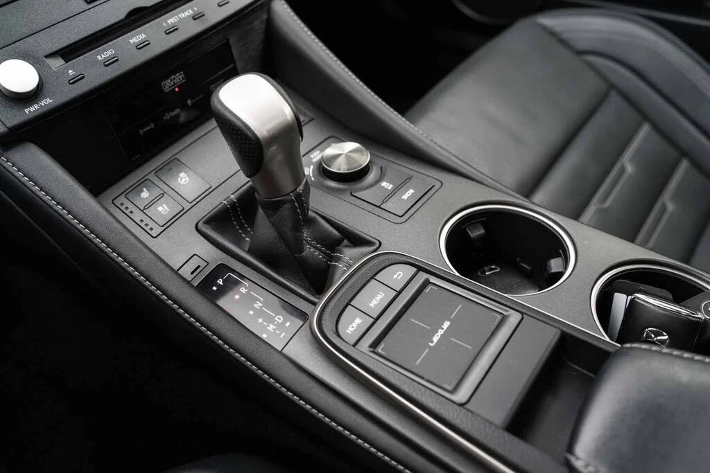 Lexus RC 350 MARK LEV* ДИСТРОНИК* ОБДУХ* КАМЕРА* КРАЙНА ЦЕНА, снимка 13 - Автомобили и джипове - 56262402