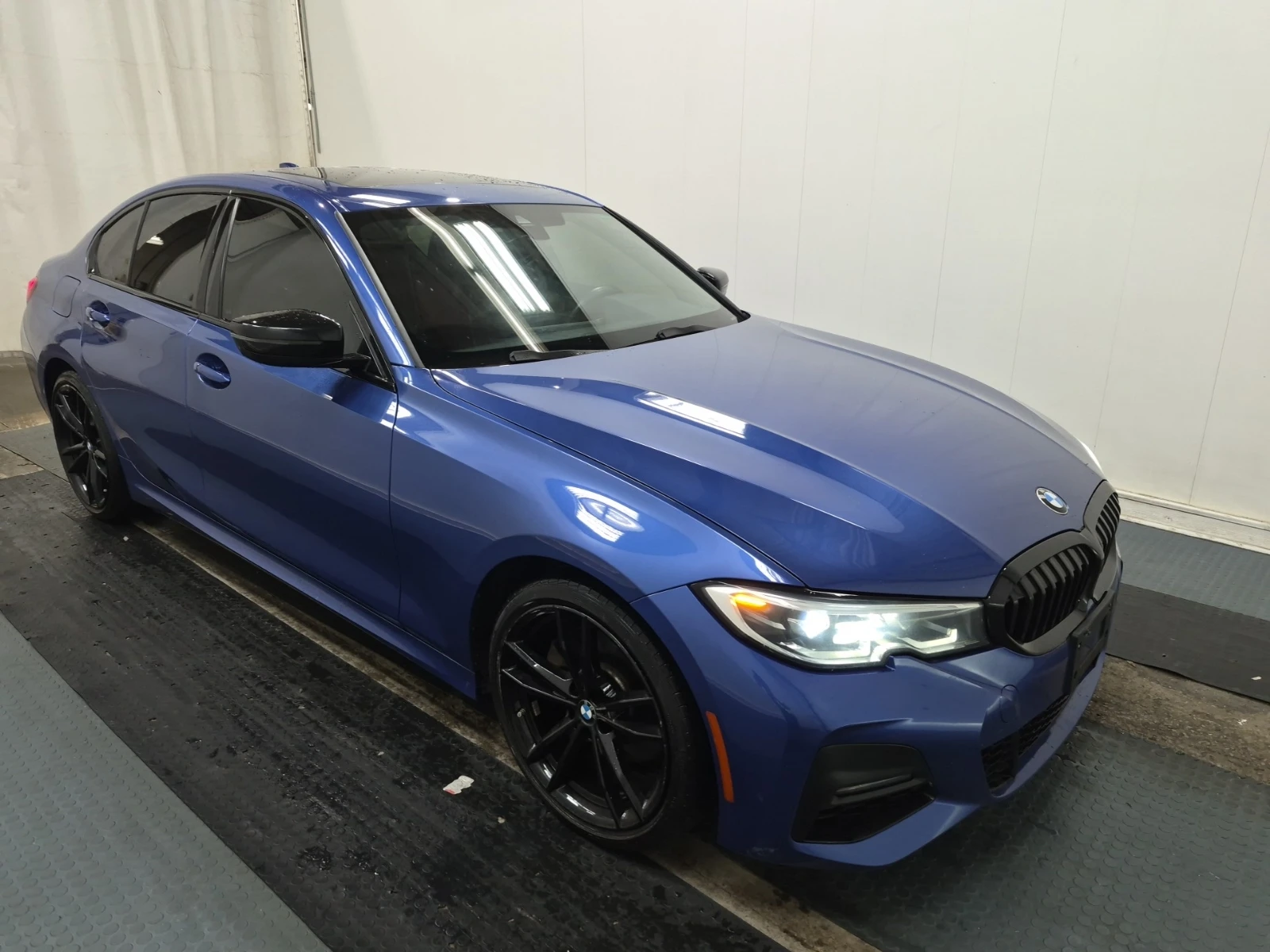 BMW 330 i Xdrive, снимка 4 - Автомобили и джипове - 56422343