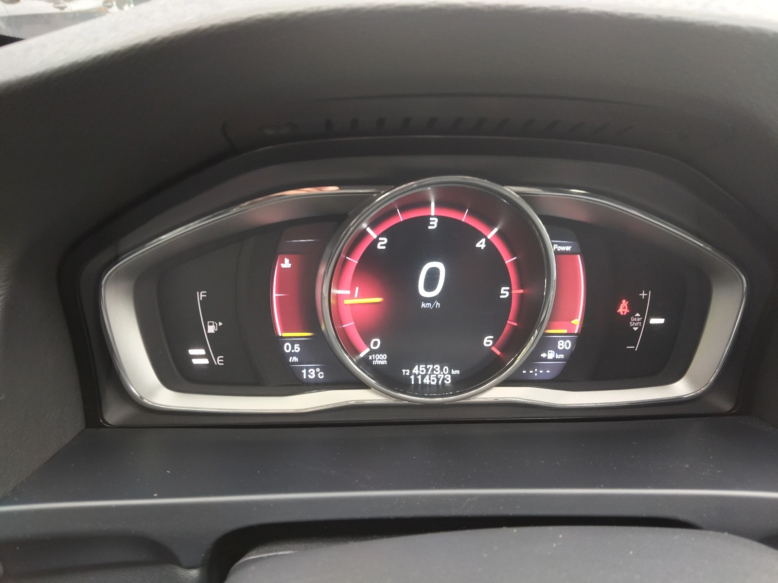 Volvo V60 2.0d R-Design UNIKAT!!!, снимка 7 - Автомобили и джипове - 56519752