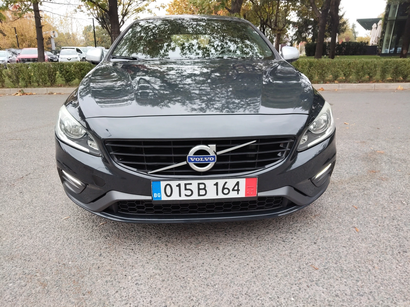 Volvo V60 2.0d R-Design UNIKAT!!!, снимка 3 - Автомобили и джипове - 56519752