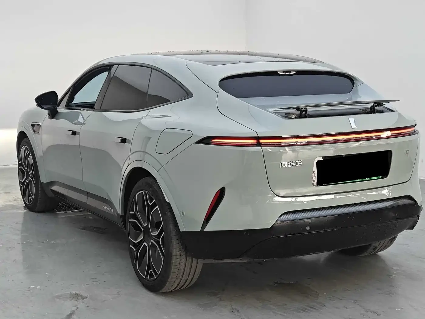 Avatr 11 2022 Long Range Dual Motor Luxury Edition 4-Seater | Mobile.bg � ����������� 4
