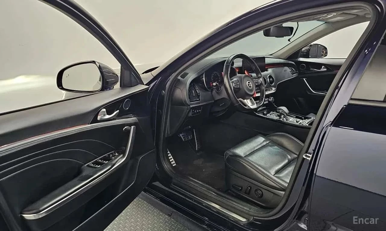 Kia Stinger, снимка 6 - Автомобили и джипове - 56727935