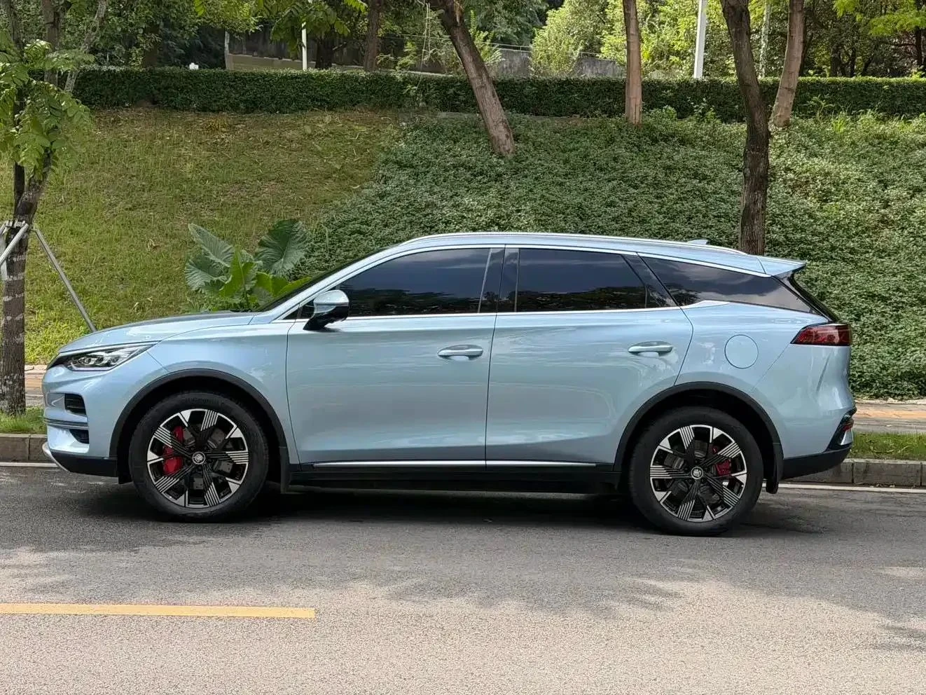 BYD Tang, снимка 4 - Автомобили и джипове - 56729051