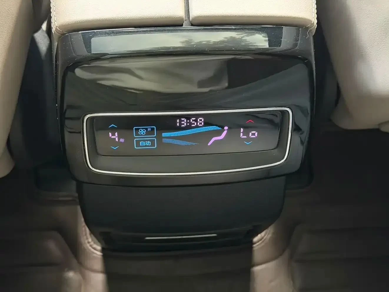 BYD Tang, снимка 13 - Автомобили и джипове - 56729051