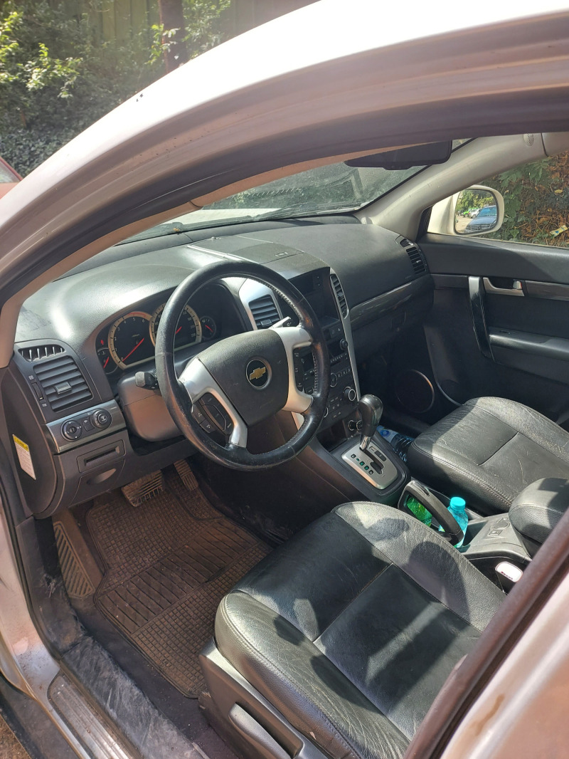 Chevrolet Captiva, снимка 5 - Автомобили и джипове - 46130155