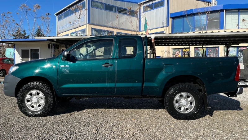 Toyota Hilux 2.5 4х4, снимка 4 - Автомобили и джипове - 48826685