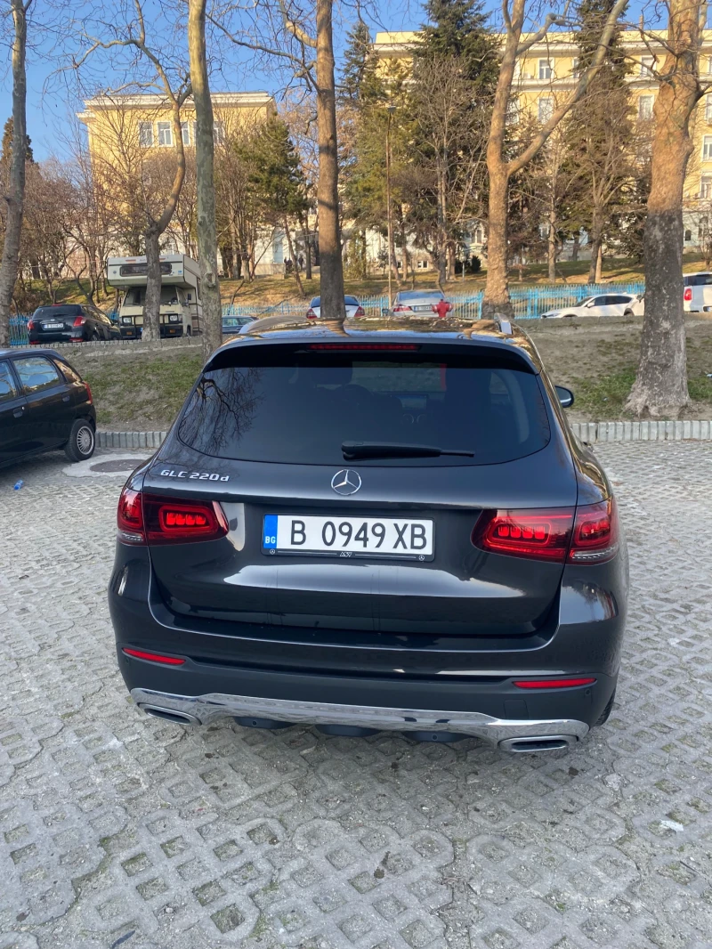 Mercedes-Benz GLC 220 D, пълна история в Мерцедес, снимка 3 - Автомобили и джипове - 49111788