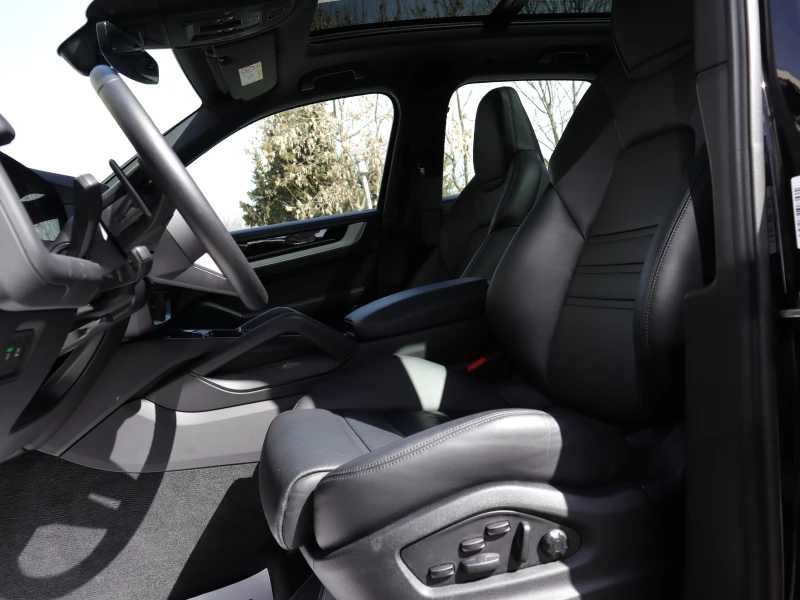 Porsche Cayenne Bose/Panorama/PASM/Matrix-LED, снимка 8 - Автомобили и джипове - 49262885