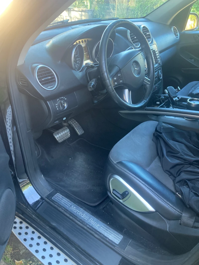 Mercedes-Benz ML 300, снимка 8 - Автомобили и джипове - 52791695