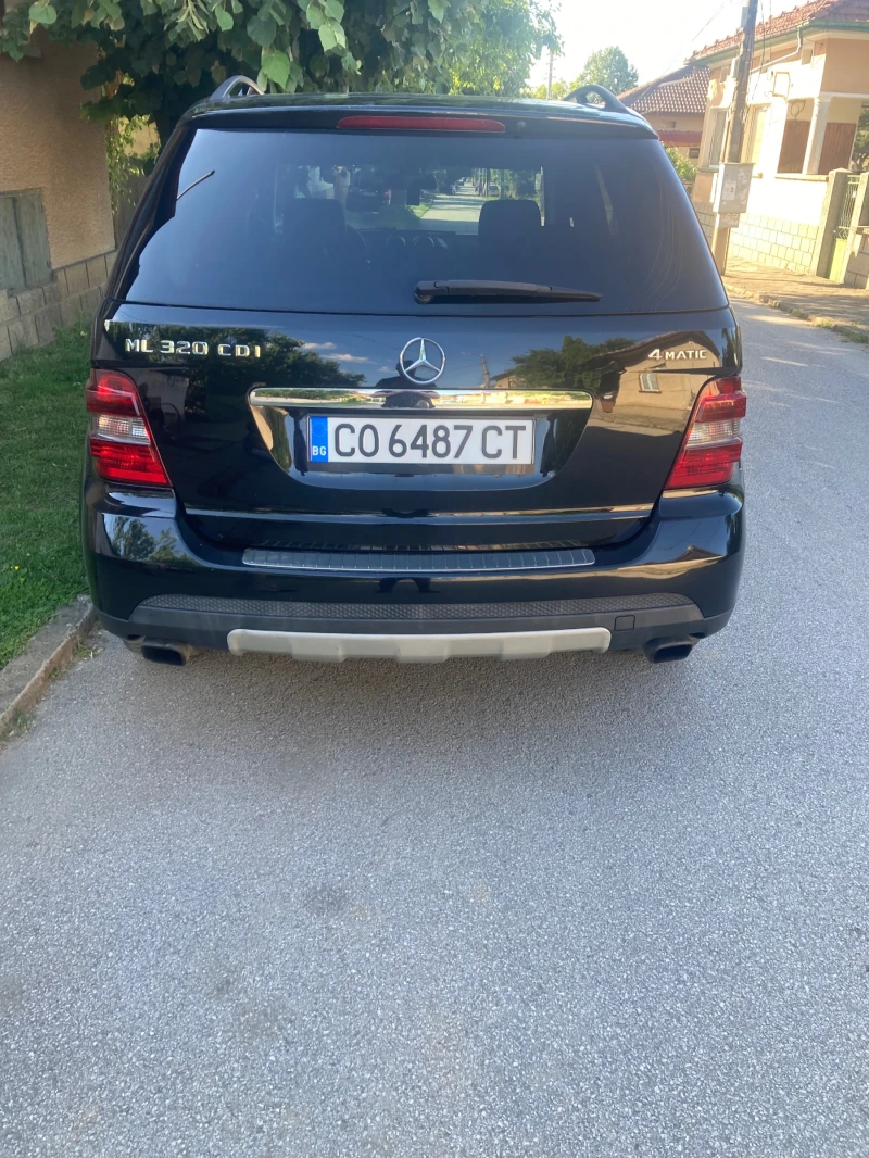 Mercedes-Benz ML 300, снимка 3 - Автомобили и джипове - 52791695