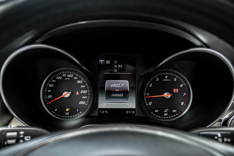 Mercedes-Benz GLC 300 4MATIC* DISTRONIC* LANE-ASSIST* 360CAM* HEATED SEA, снимка 13 - Автомобили и джипове - 52774883