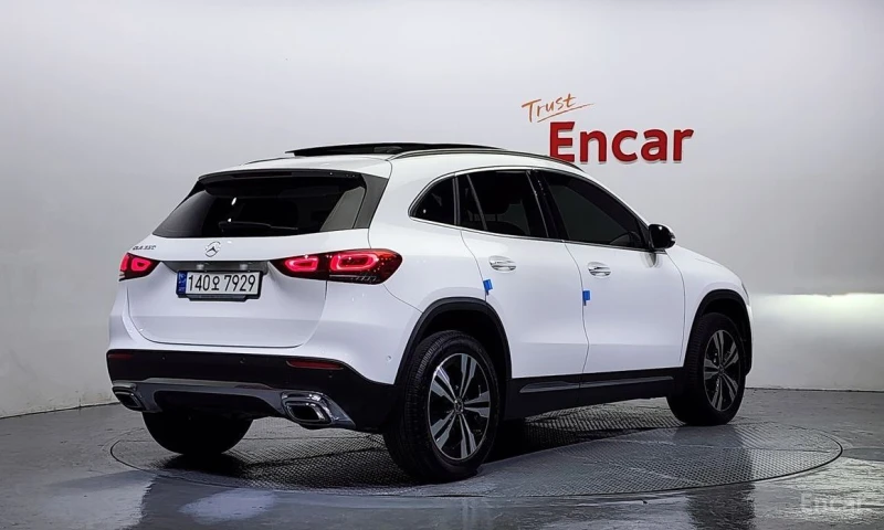 Mercedes-Benz GLA 220, снимка 2 - Автомобили и джипове - 52992818